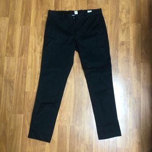 Modern Khakis Slim Fit with GapFlex, 34x32, Black